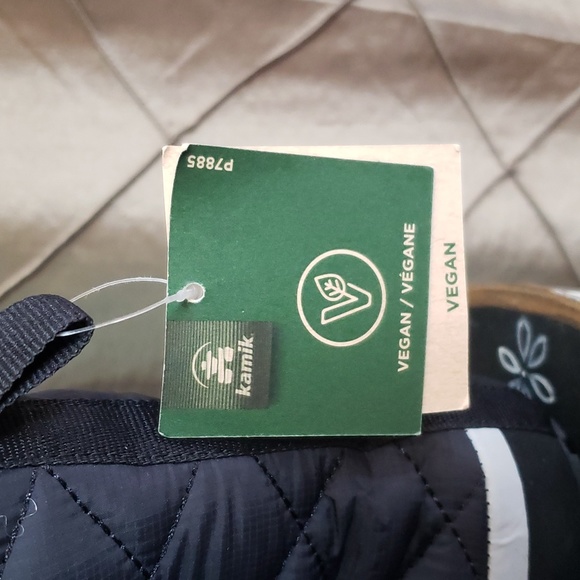 NWT- Kamik ‘Puffy Mid’ Bootie Slipper - Picture 5 of 8